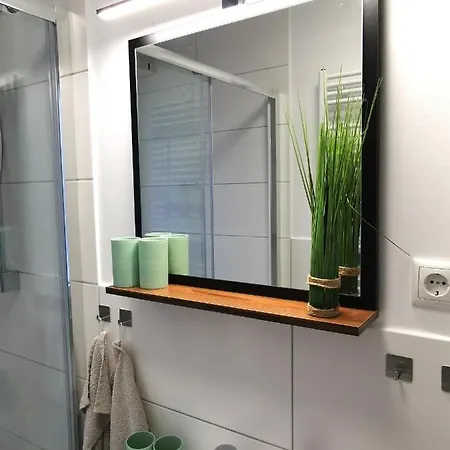 Bohnapartments Blume 77 Fur 9 Personen - 2 Balkone - Wlan - Nahe Petersberg - Domplatz Erfurt