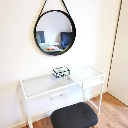 Bohnapartments Blume 77 Fur 9 Personen - 2 Balkone - Wlan - Nahe Petersberg - Domplatz Apartment Erfurt