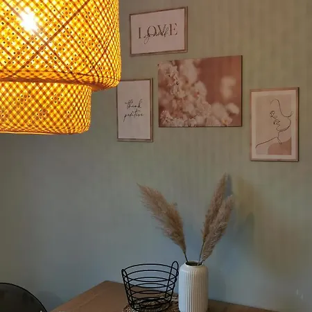 Bohnapartments Blume 77 Fur 9 Personen - 2 Balkone - Wlan - Nahe Petersberg - Domplatz Erfurt