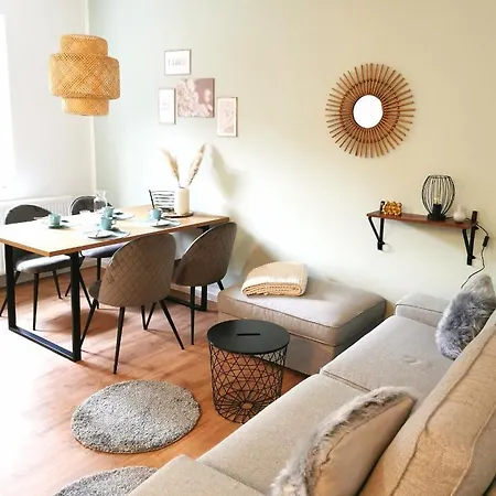 Apartment Bohnapartments Blume 77 Fur 9 Personen - 2 Balkone - Wlan - Nahe Petersberg - Domplatz Erfurt