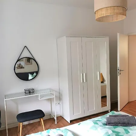 Bohnapartments Blume 77 Fur 9 Personen - 2 Balkone - Wlan - Nahe Petersberg - Domplatz Apartment Erfurt