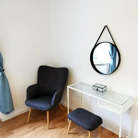 Bohnapartments Blume 77 Fur 9 Personen - 2 Balkone - Wlan - Nahe Petersberg - Domplatz * Erfurt