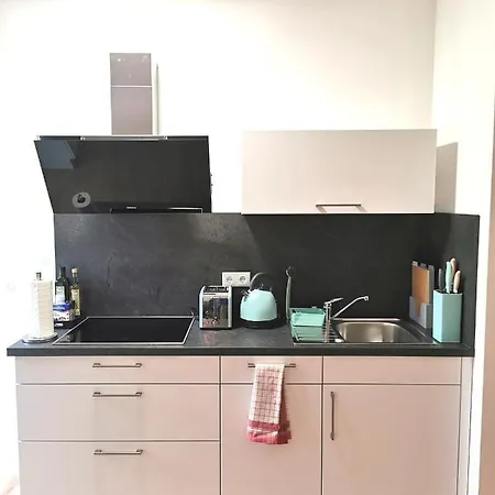 Apartment Bohnapartments Blume 77 Fur 9 Personen - 2 Balkone - Wlan - Nahe Petersberg - Domplatz Erfurt